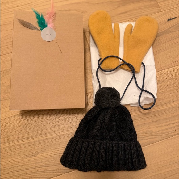 NWT Makié Toddler Cashmere Hat and Cotton Gloves